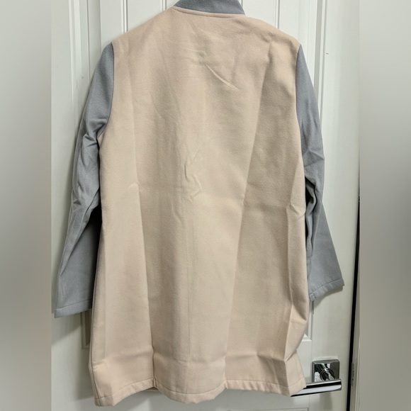 Winter coat - Picture 1 of 4